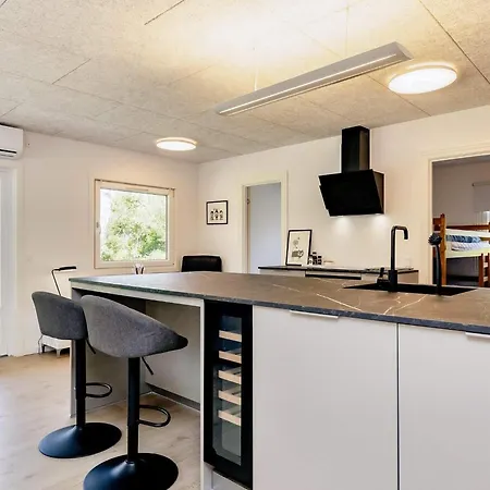 8 Person Holiday In بيت للعطل Hadsund