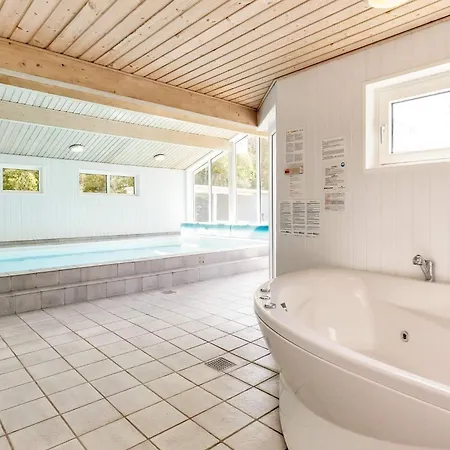 8 Person Holiday In بيت للعطل Hadsund