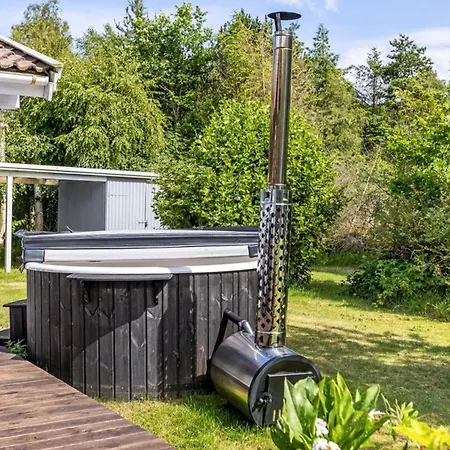 8 Person Holiday In