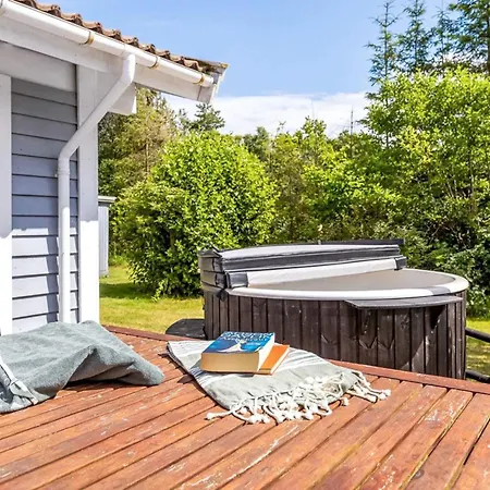 8 Person Holiday In بيت للعطل Hadsund
